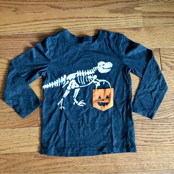 Cat & Jack Halloween Dinosaur Graphic Tee Dark Gray Toddler Boy Size 5T - Picture 1 of 7